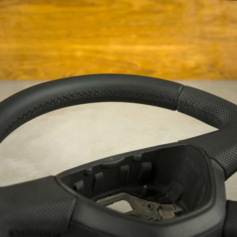 Obszycie kierownicy Skoda Fabia II