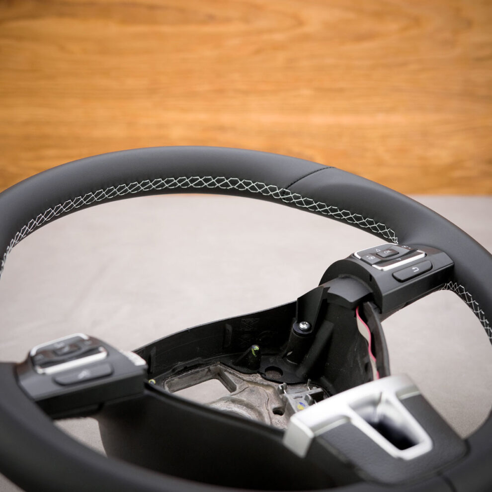 Obszycie kierownicy Volkswagen Golf VI
