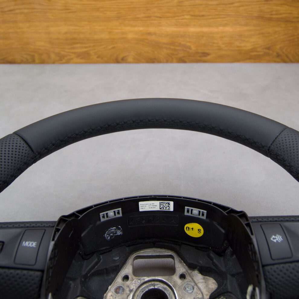 Modyfikacja i obszycie kierownicy Audi A4 B7