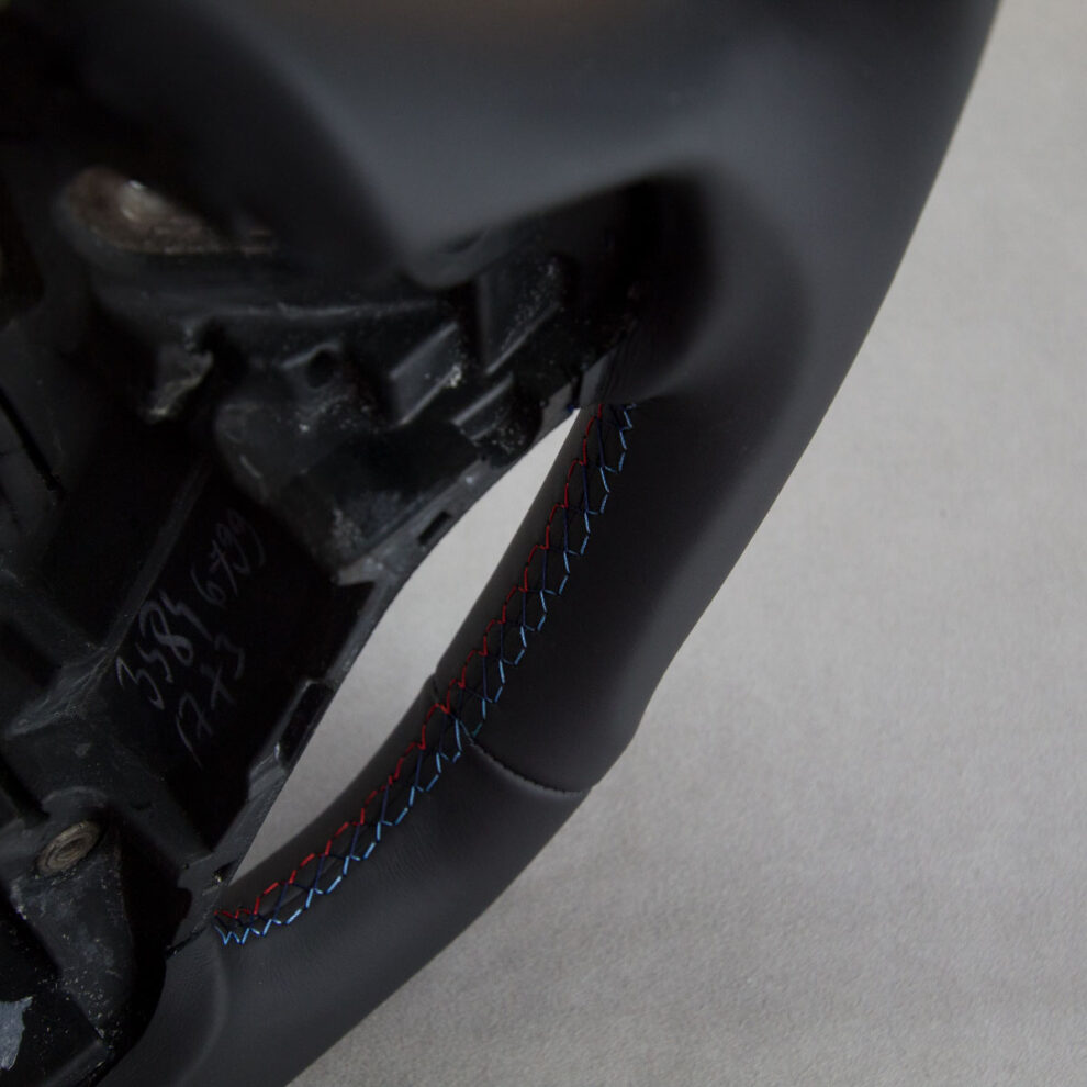 Modyfikacja i obszycie kierownicy BMW F20