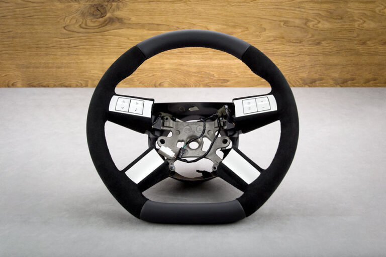 Modyfikacja i obszycie kierownicy Chrysler 300C