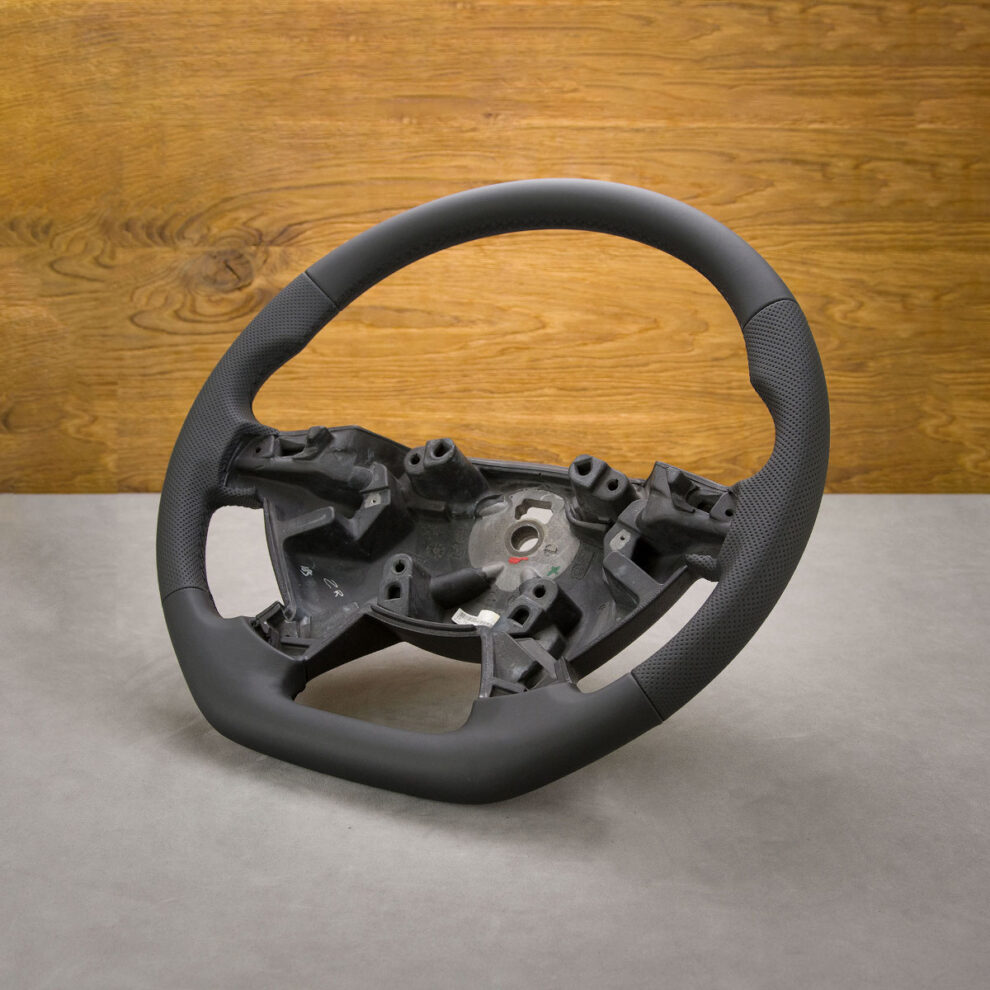 Modyfikacja i obszycie kierownicy MAN TGX