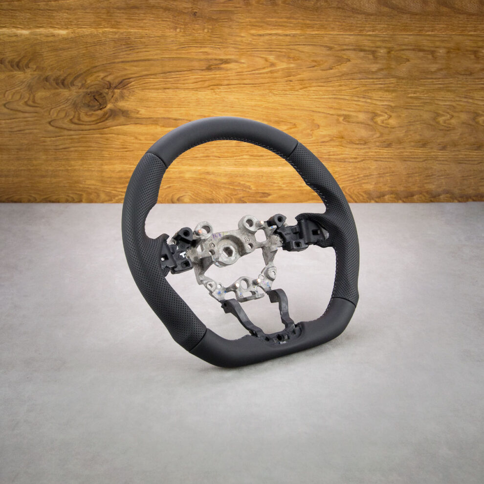 Modyfikacja i obszycie kierownicy Mazda 3