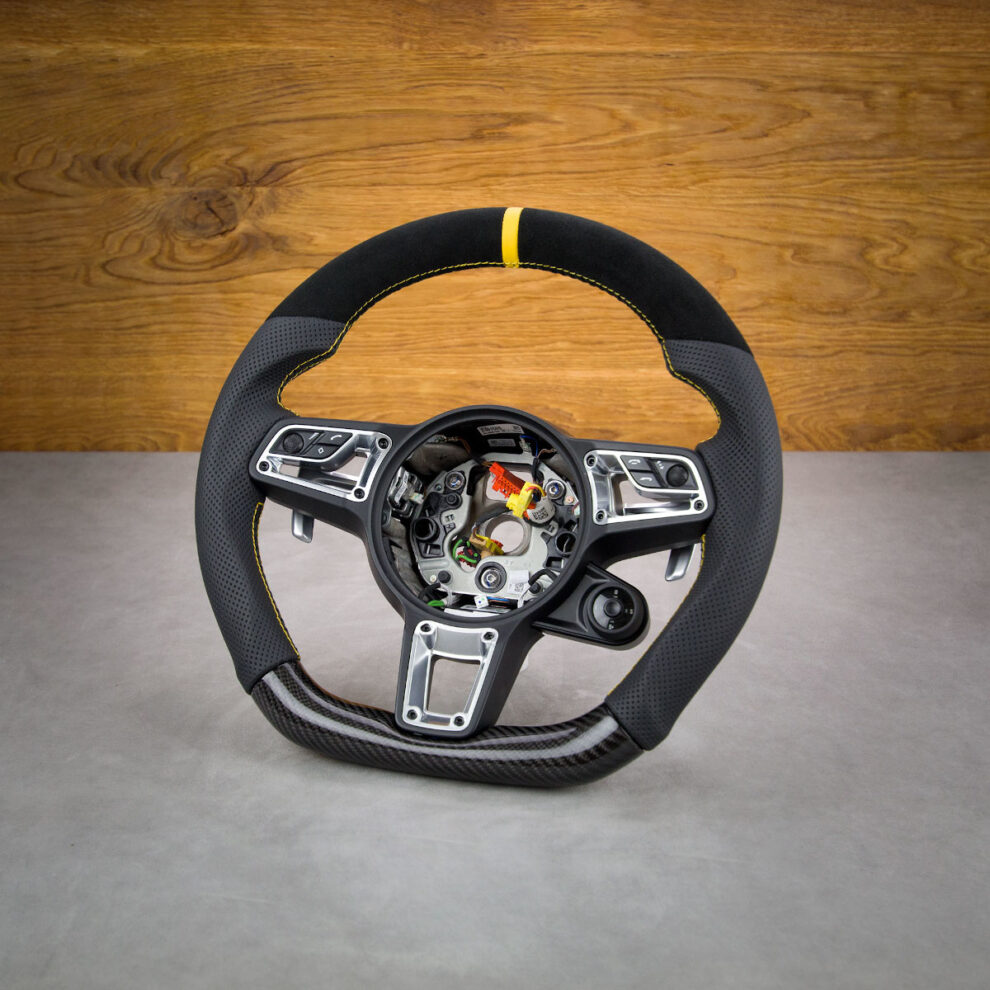 Modyfikacja i obszycie kierownicy Porsche 911