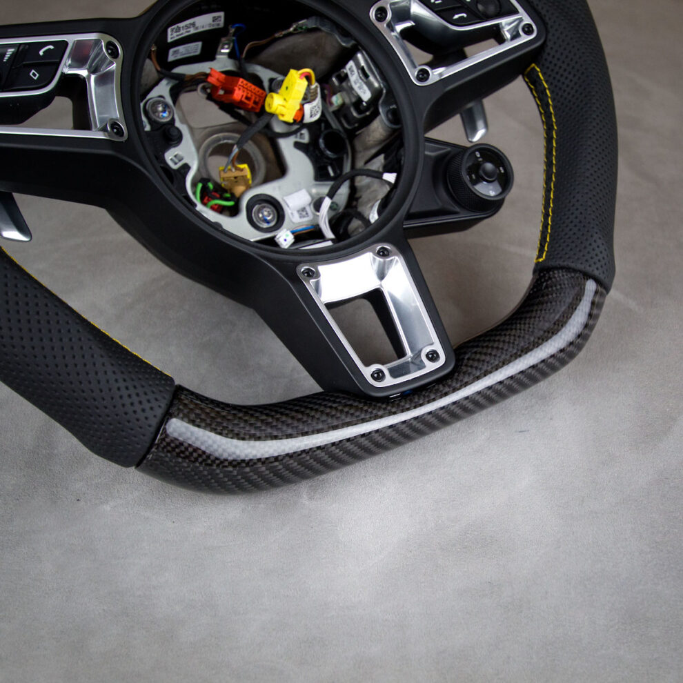 Modyfikacja i obszycie kierownicy Porsche 911