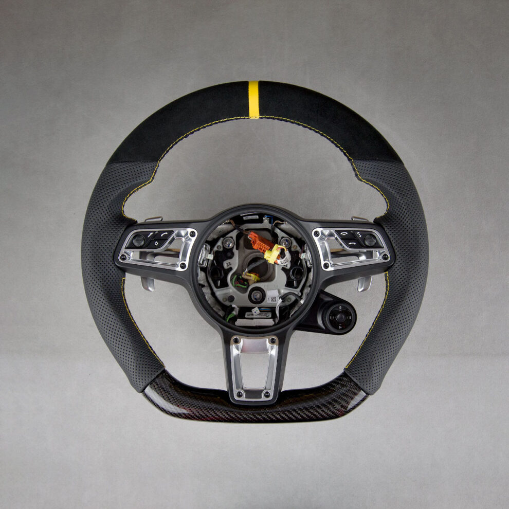 Modyfikacja i obszycie kierownicy Porsche 911