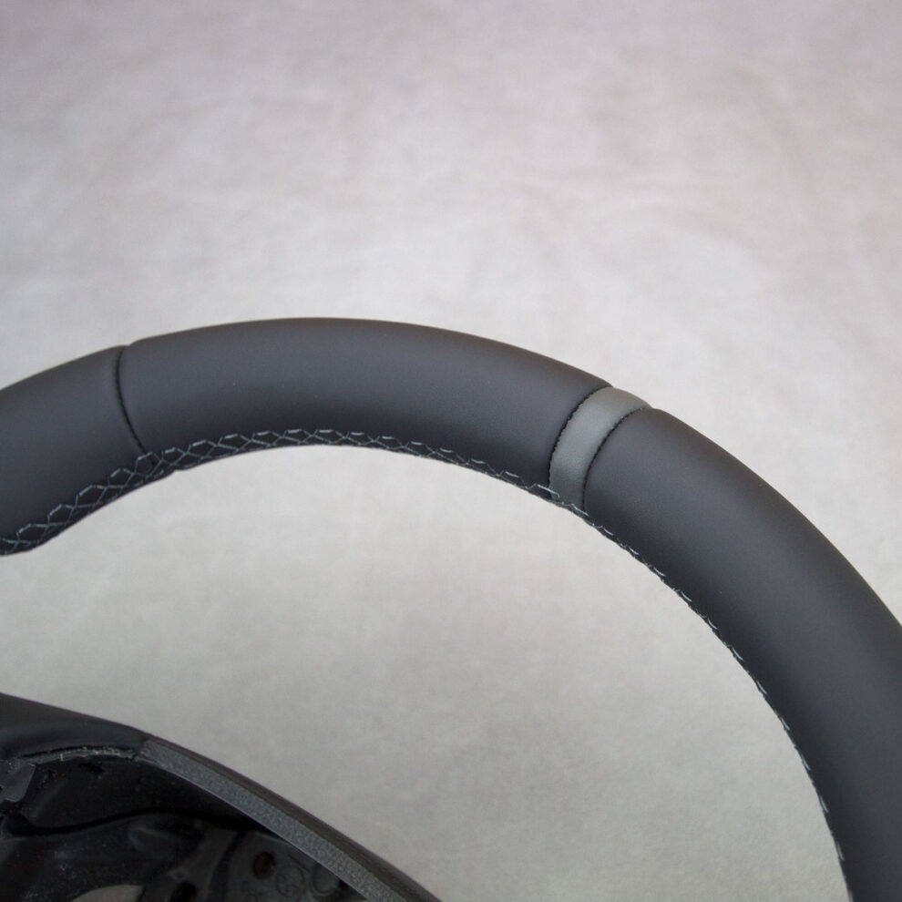 Modyfikacja i obszycie kierownicy Skoda Superb II