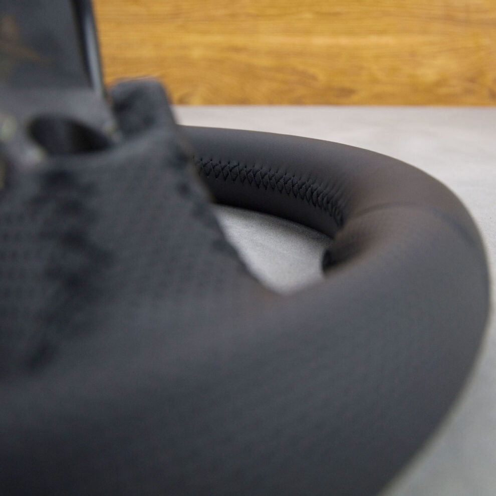 Modyfikacja i obszycie kierownicy Subaru Forester SG