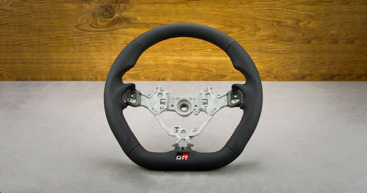 Modyfikacja i obszycie kierownicy Toyota GR86 Modyfikacja i obszycie kierownicy Toyota GR86