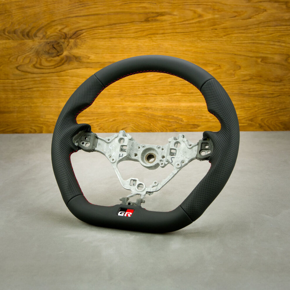 Modyfikacja i obszycie kierownicy Toyota GR86