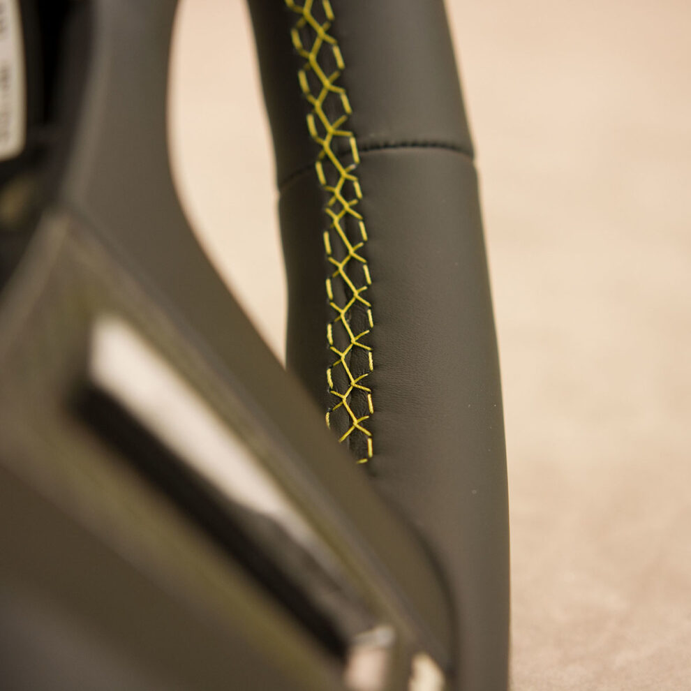 Obszycie kierownicy BMW G20