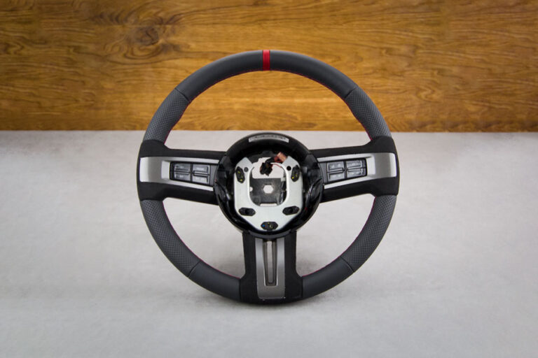 Obszycie kierownicy Ford Mustang V