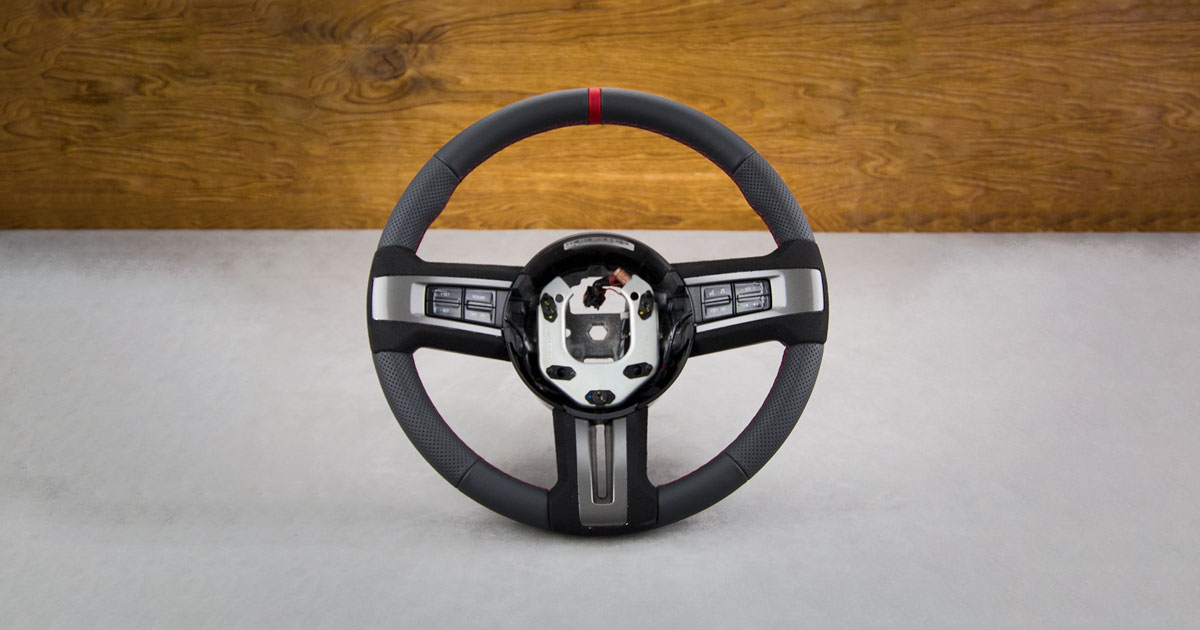 Obszycie kierownicy Ford Mustang V