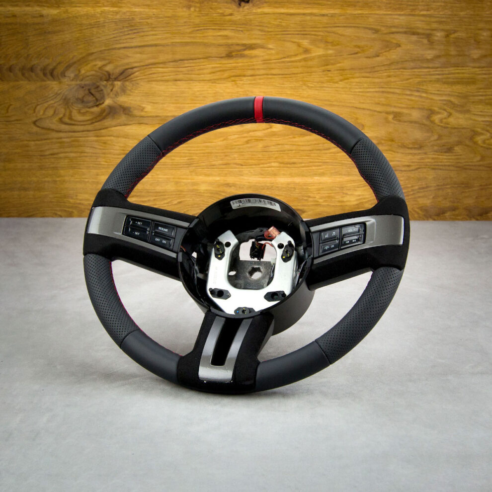 Obszycie kierownicy Ford Mustang V