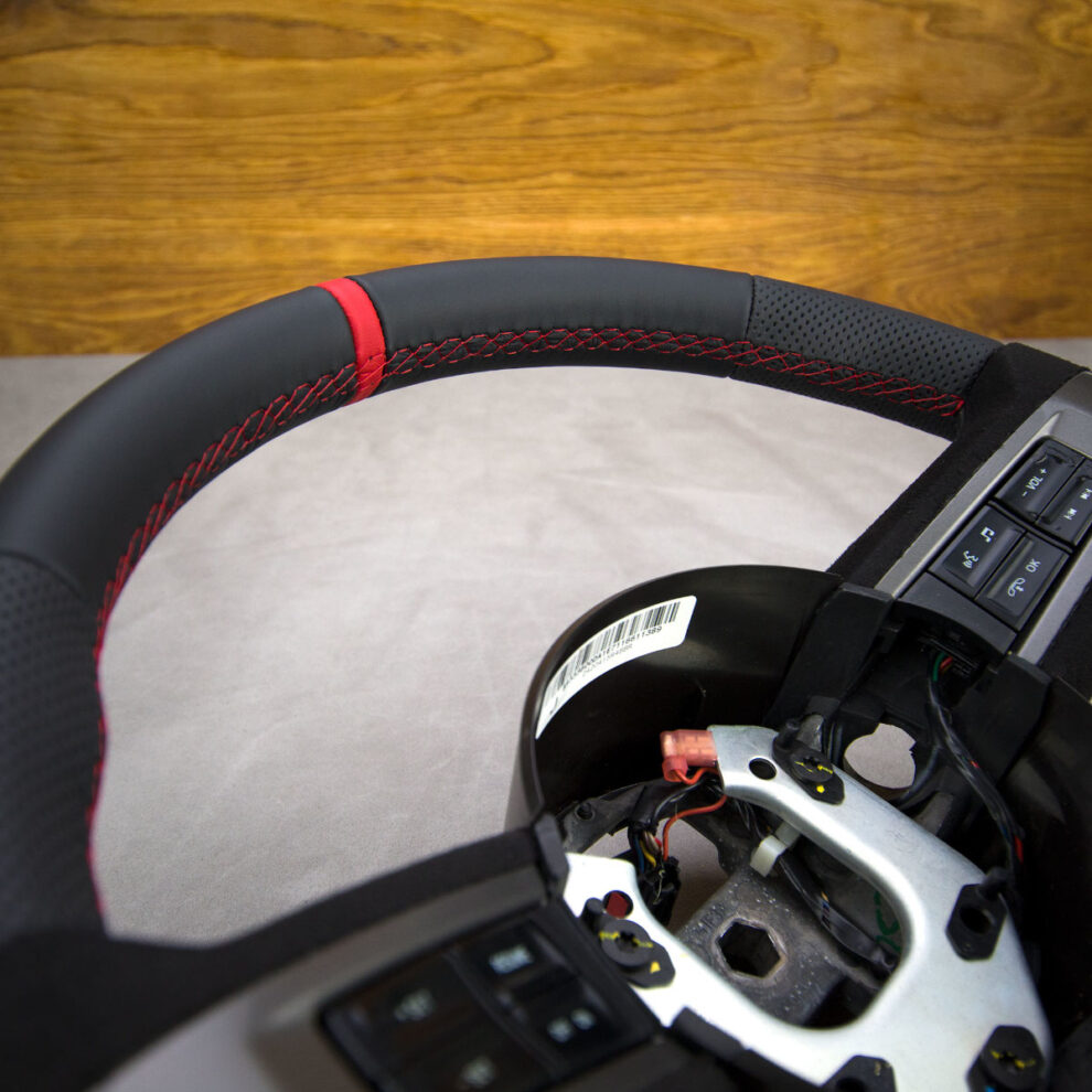 Obszycie kierownicy Ford Mustang V