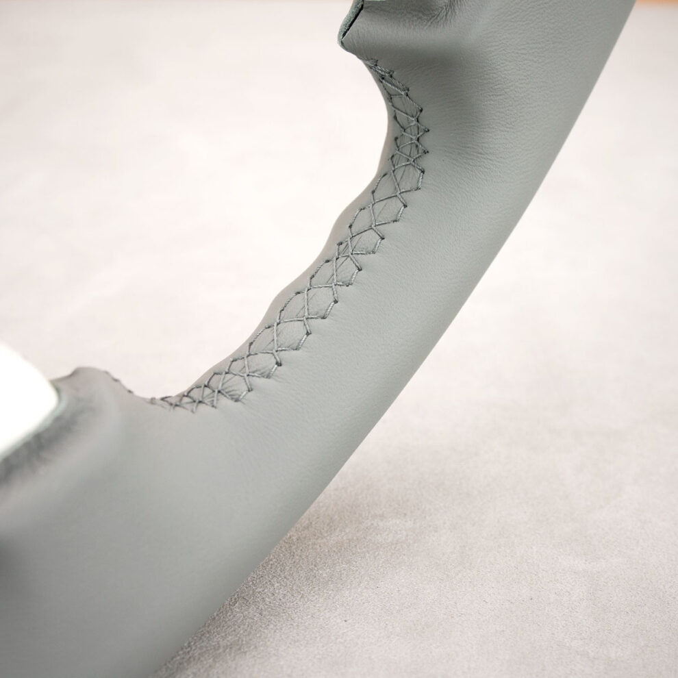 Obszycie kierownicy Jeep Grand Cherokee III