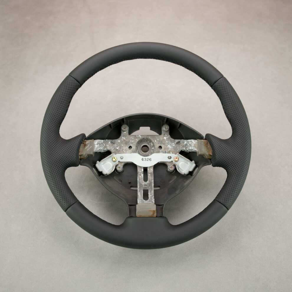 Obszycie kierownicy Suzuki Jimny III