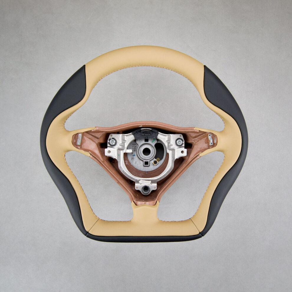 Modyfikacja i obszycie kierownicy Porsche 911