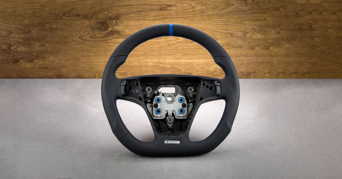 Modyfikacja i obszycie kierownicy Volvo C30