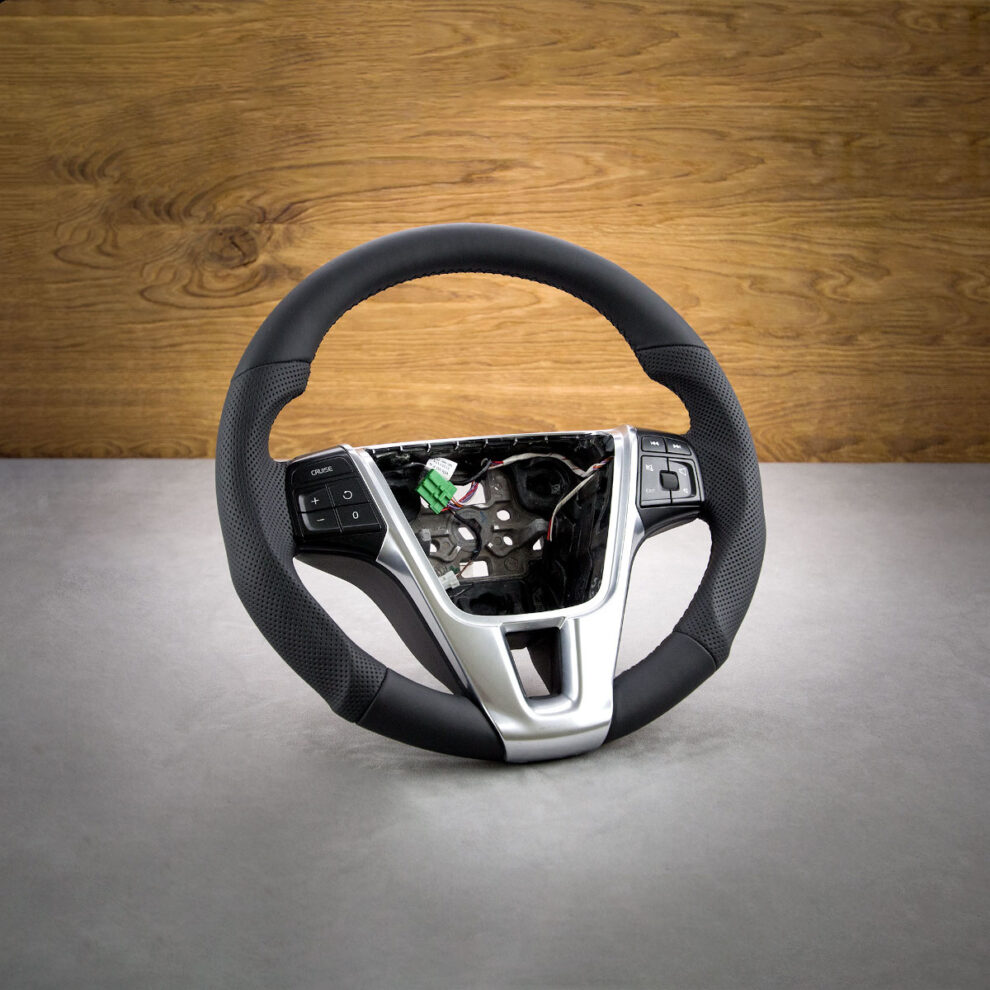 Modyfikacja i obszycie kierownicy Volvo XC60