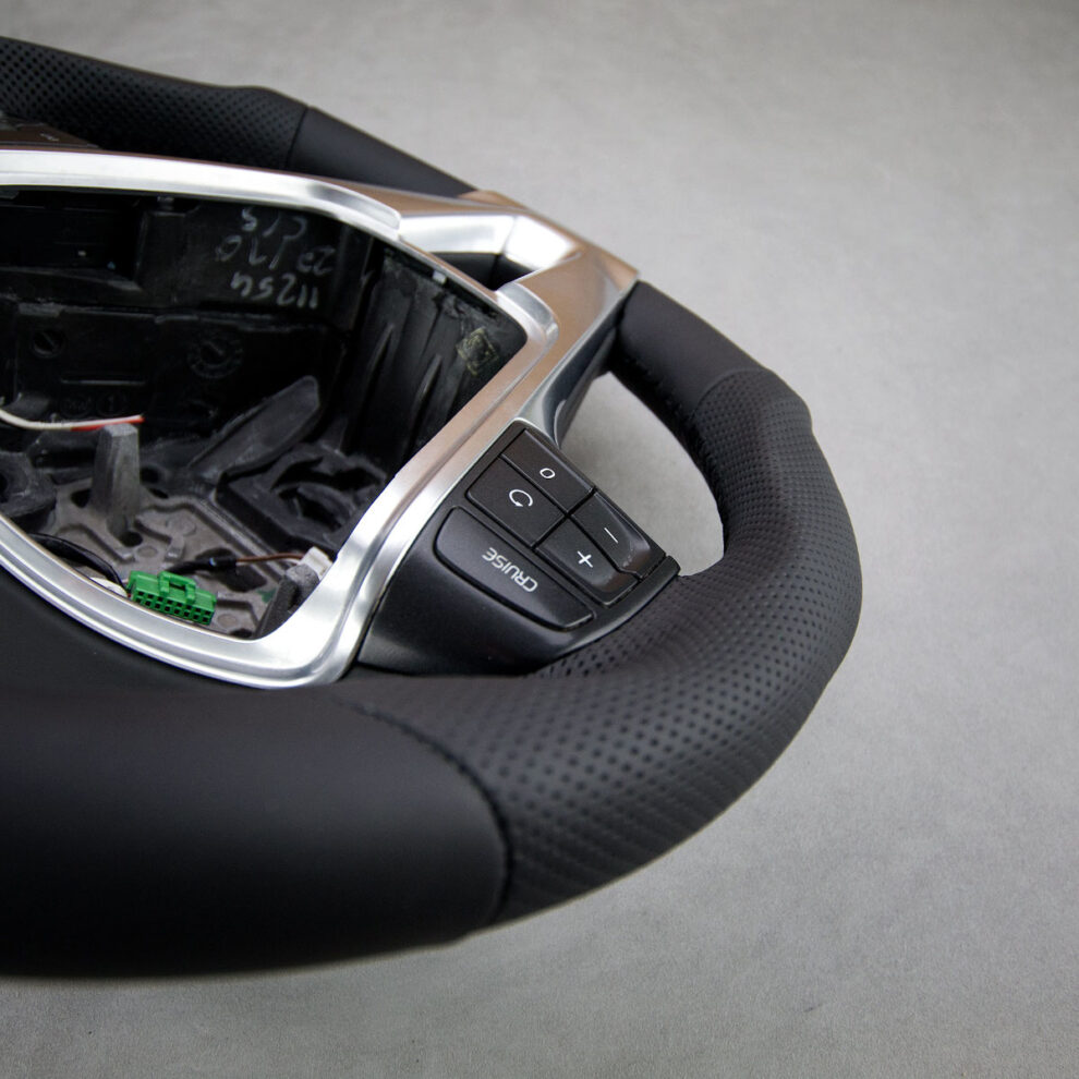 Modyfikacja i obszycie kierownicy Volvo XC60