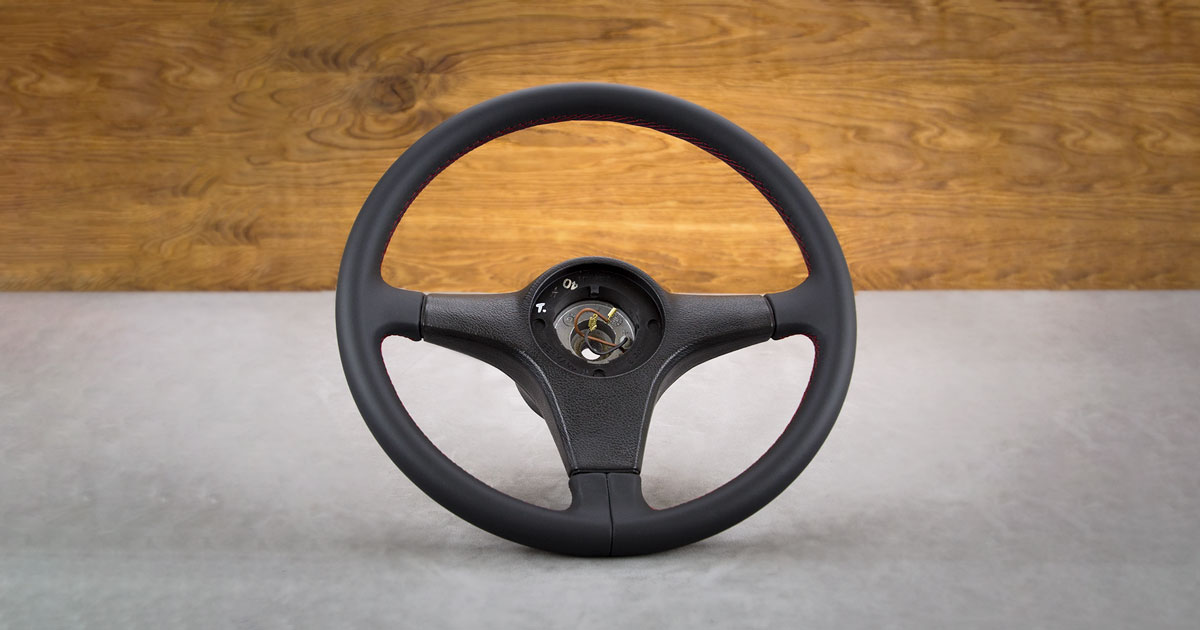 Obszycie kierownicy BMW E30