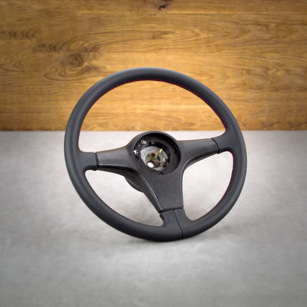 Obszycie kierownicy BMW E30