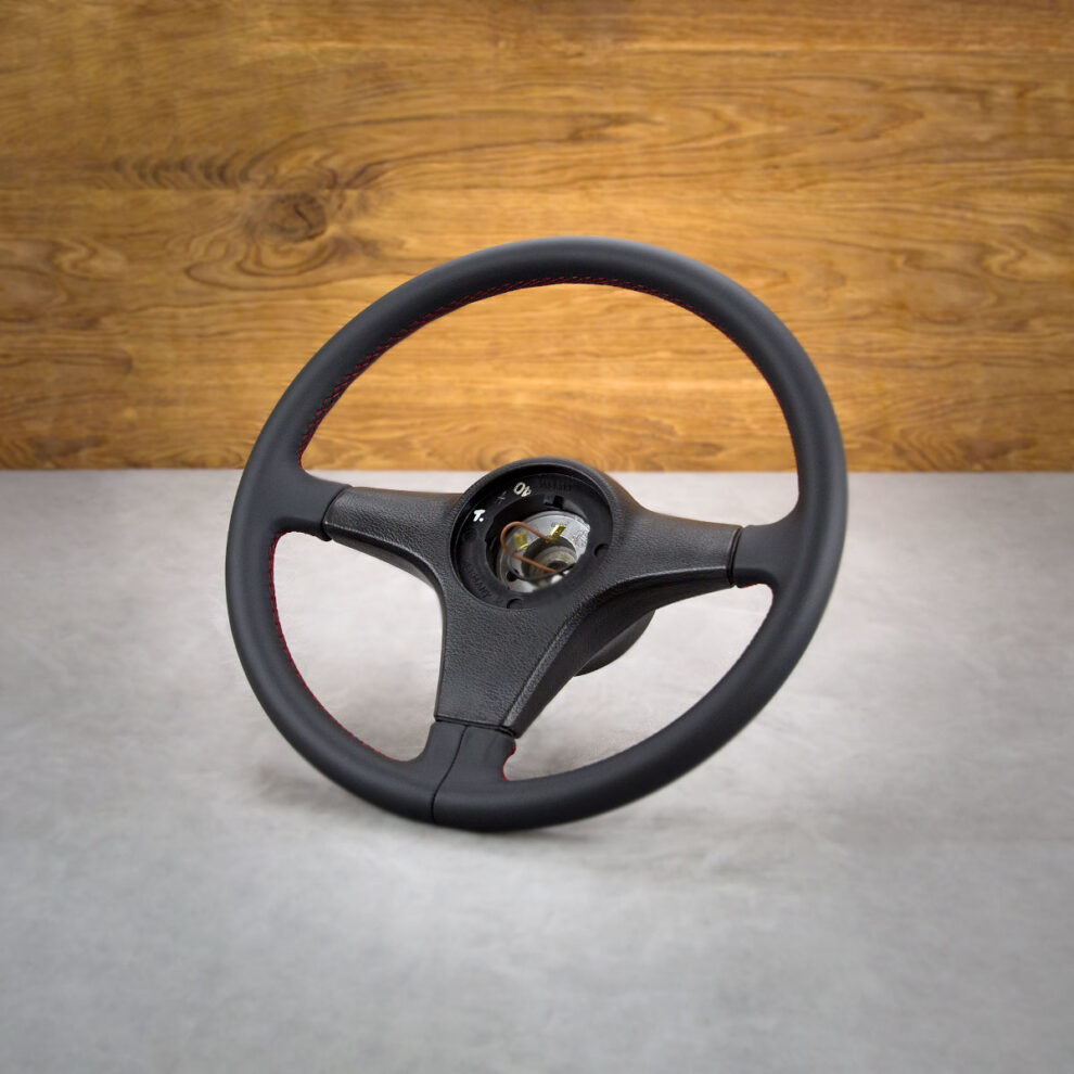 Obszycie kierownicy BMW E30