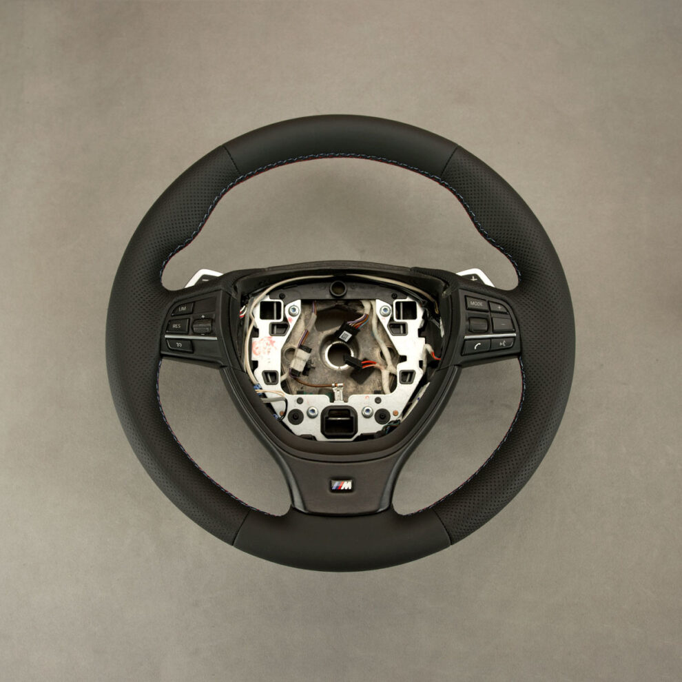 Obszycie kierownicy BMW F11