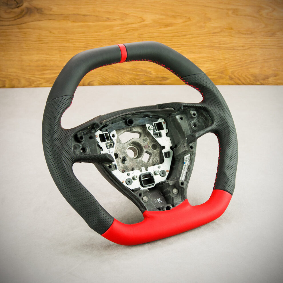 Modyfikacja i obszycie kierownicy BMW F11