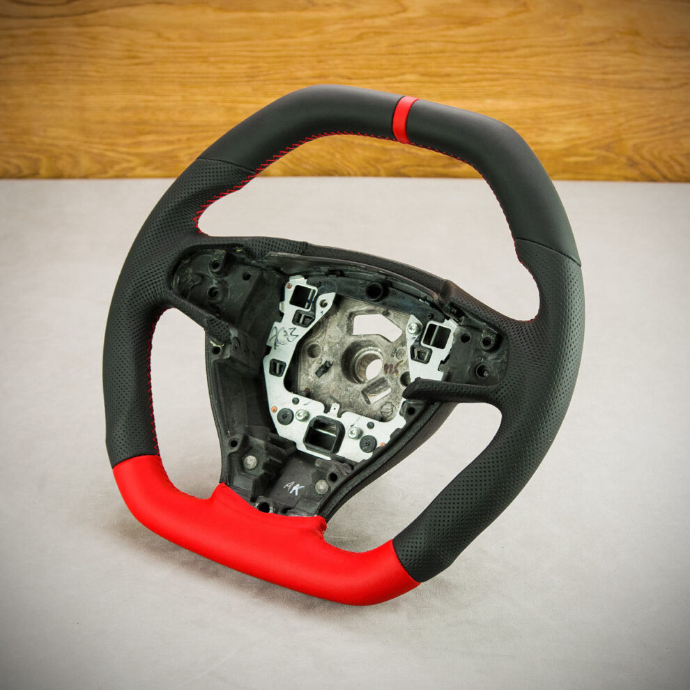Modyfikacja i obszycie kierownicy BMW F11
