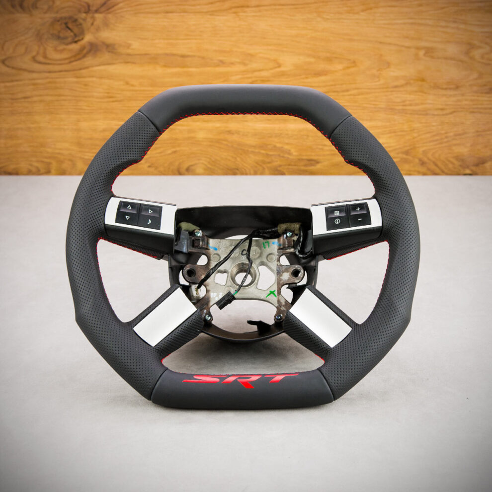 Modyfikacja i obszycie kierownicy Chrysler 300C