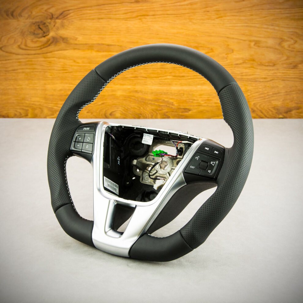 Modyfikacja i obszycie kierownicy Volvo XC60
