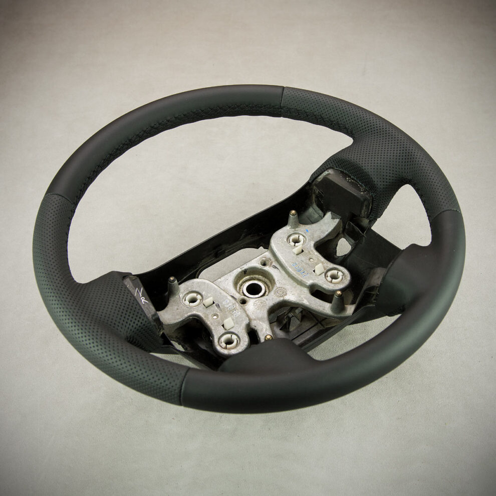 Obszycie kierownicy Isuzu D-max