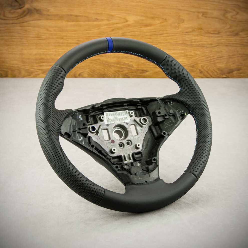 Modyfikacja i obszycie kierownicy BMW E60