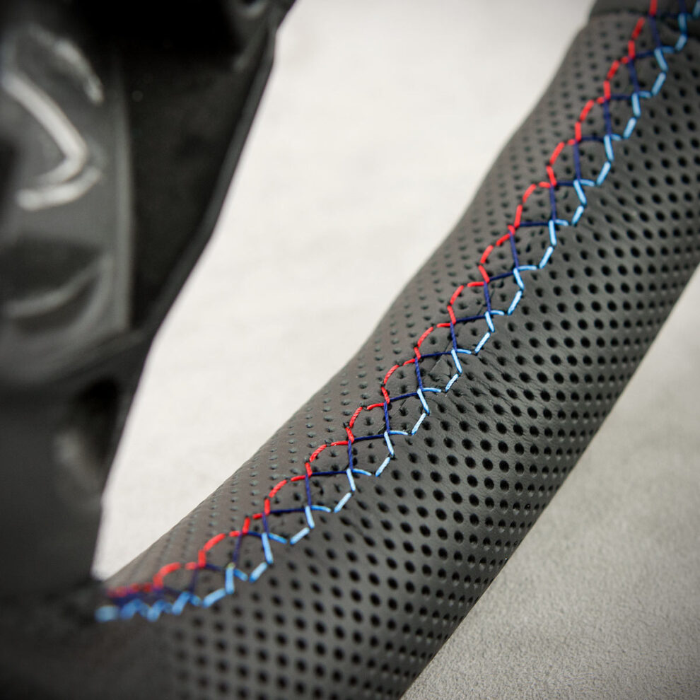 Modyfikacja i obszycie kierownicy BMW E60