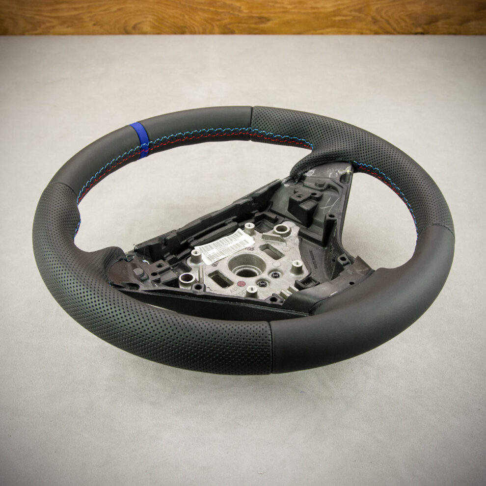 Modyfikacja i obszycie kierownicy BMW E60