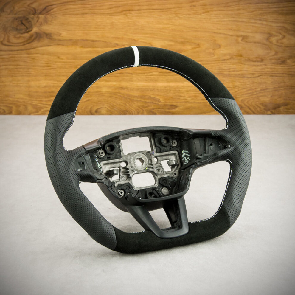 Modyfikacja i obszycie kierownicy Ford Kuga II