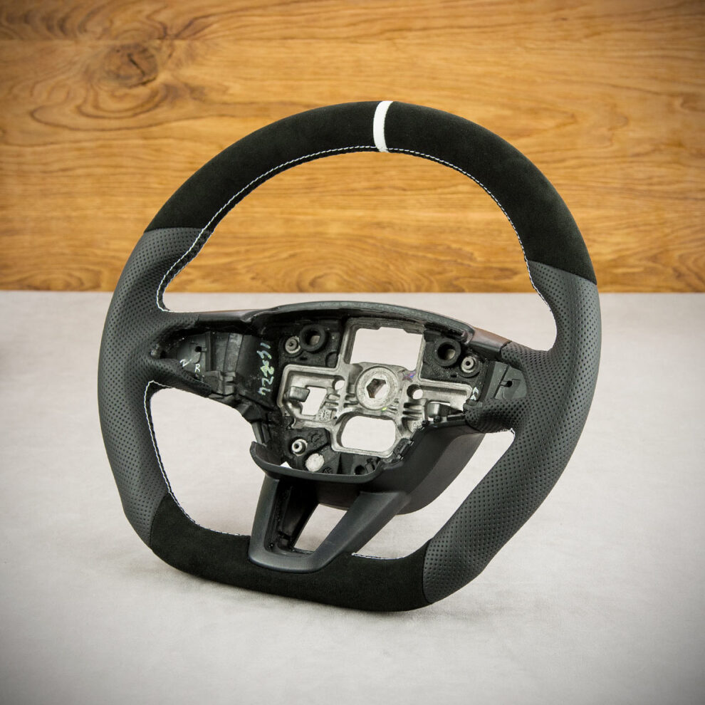 Modyfikacja i obszycie kierownicy Ford Kuga II