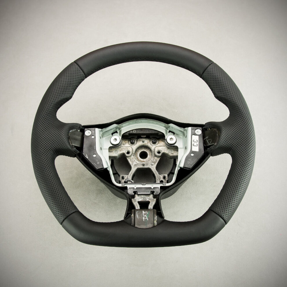 Modyfikacja i obszycie kierownicy Infiniti FX