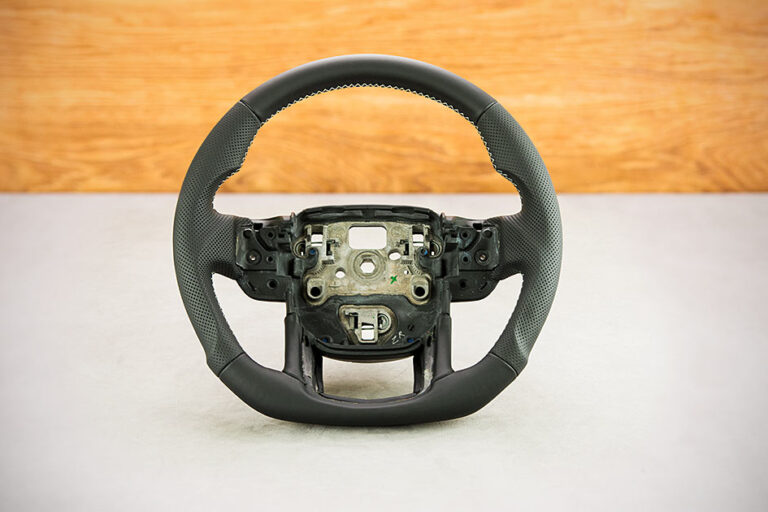 Modyfikacja i obszycie kierownicy Land Rover Range Rover