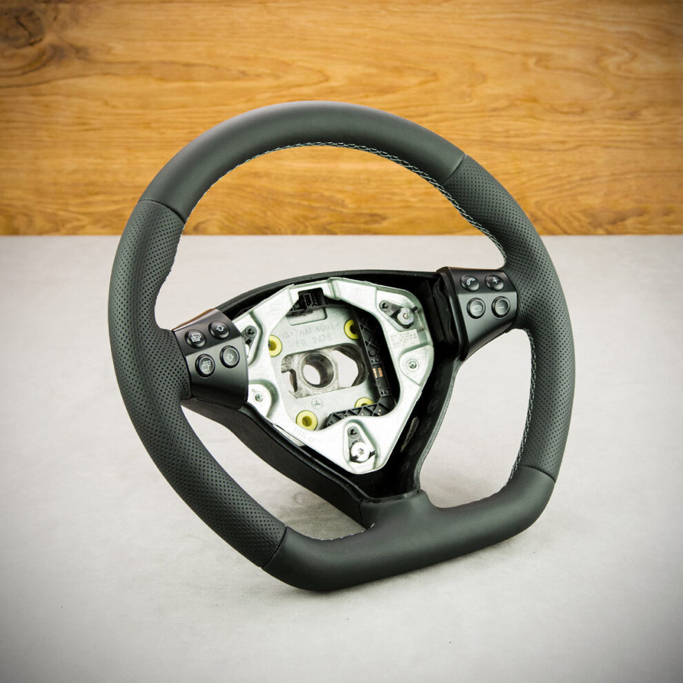 Modyfikacja i obszycie kierownicy Mercedes-benz W169