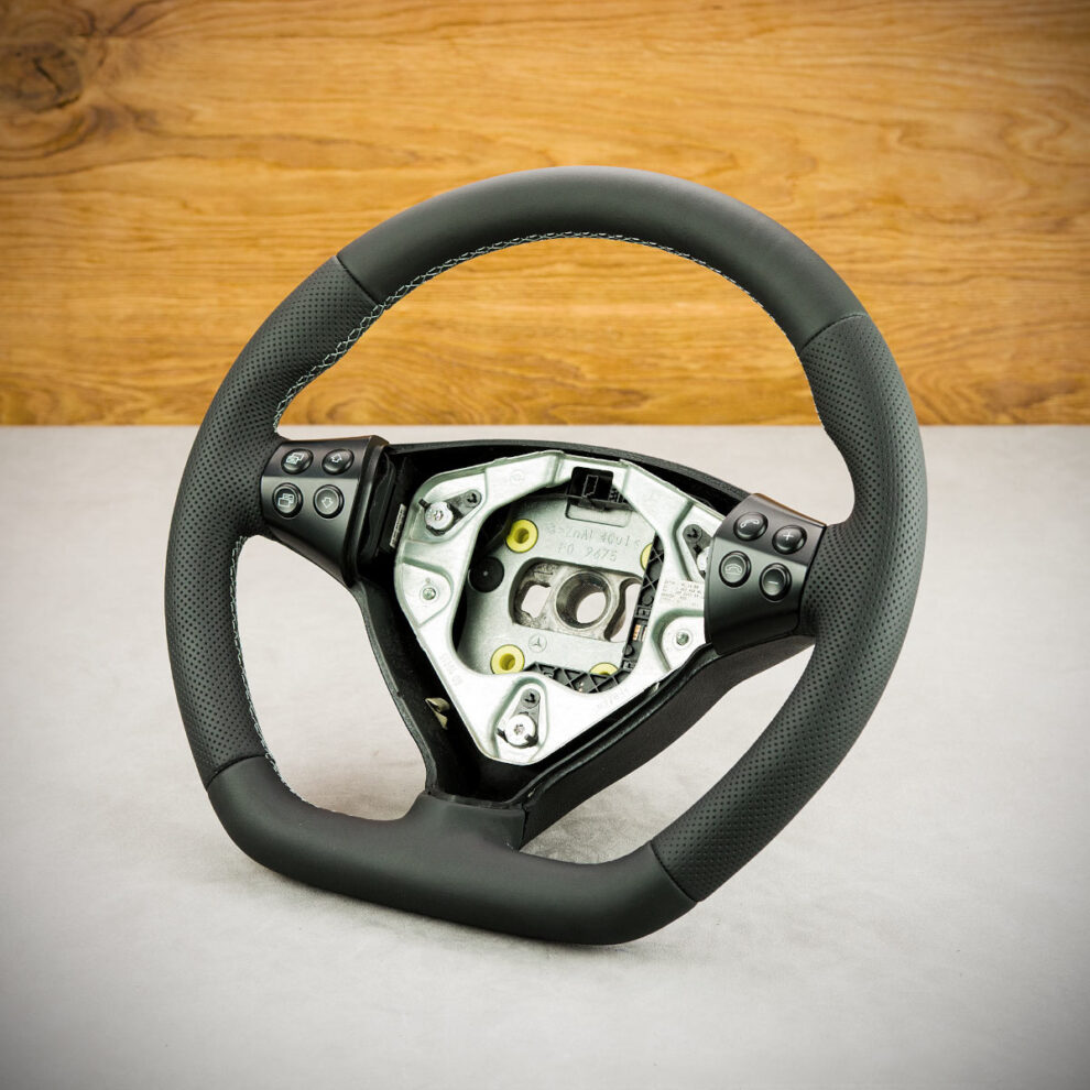 Modyfikacja i obszycie kierownicy Mercedes-benz W169