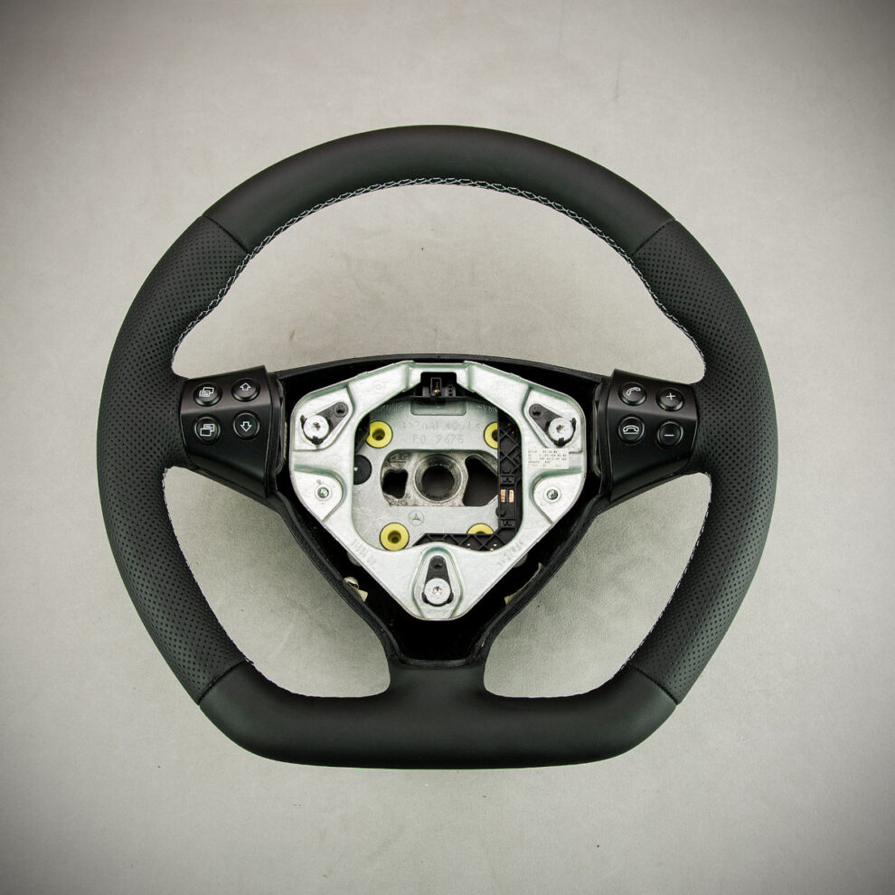 Modyfikacja i obszycie kierownicy Mercedes-benz W169