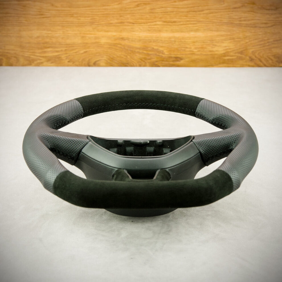 Modyfikacja i obszycie kierownicy Skoda Fabia III