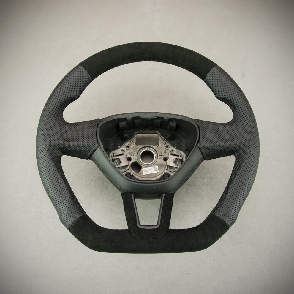 Modyfikacja i obszycie kierownicy Skoda Fabia III