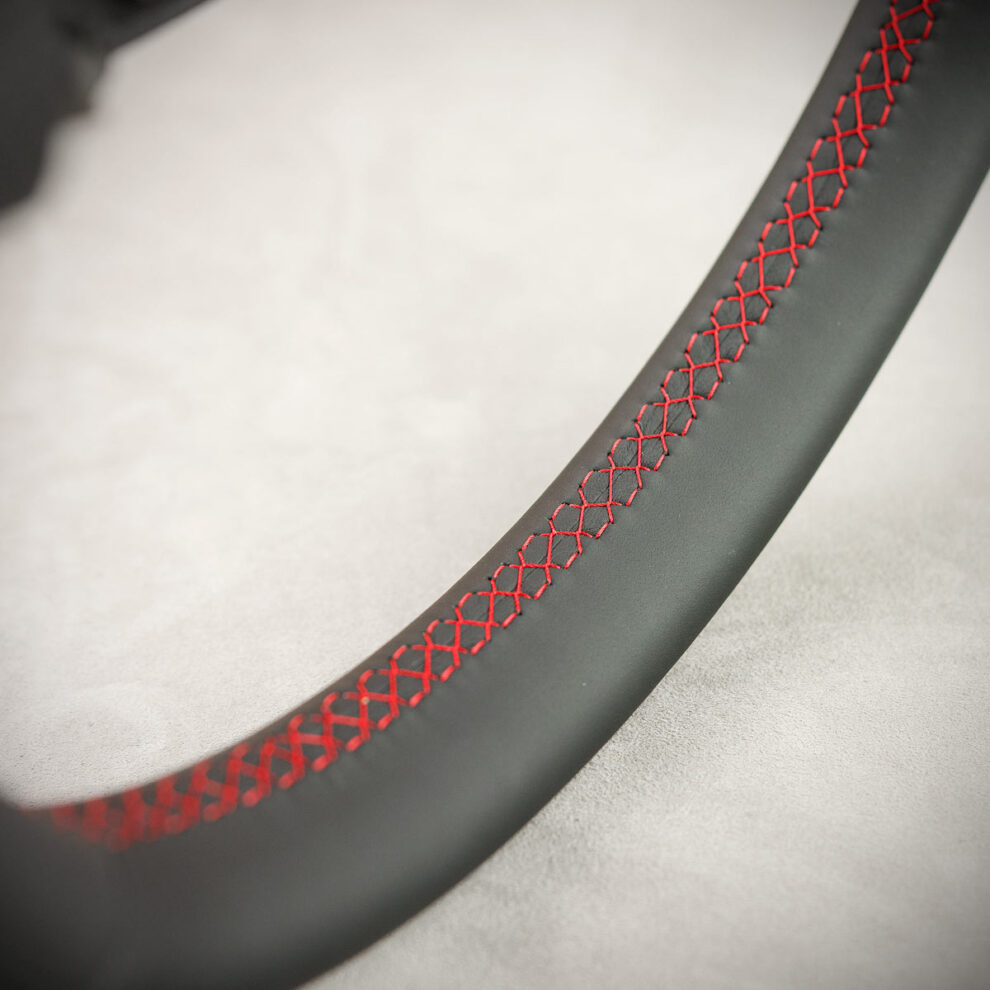 Obszycie kierownicy Alfa Romeo 156