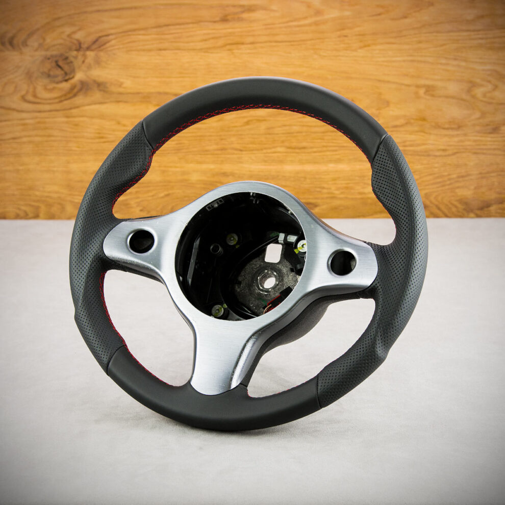 Obszycie kierownicy Alfa Romeo 159