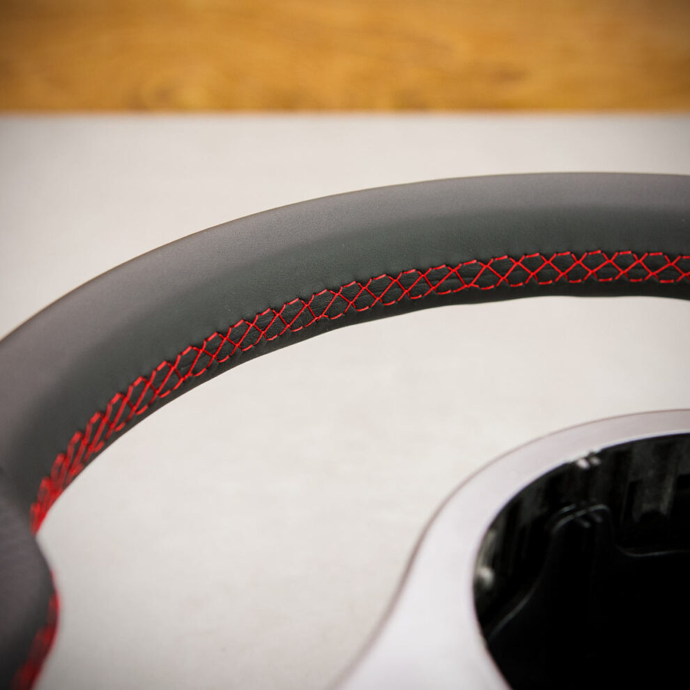 Obszycie kierownicy Alfa Romeo 159