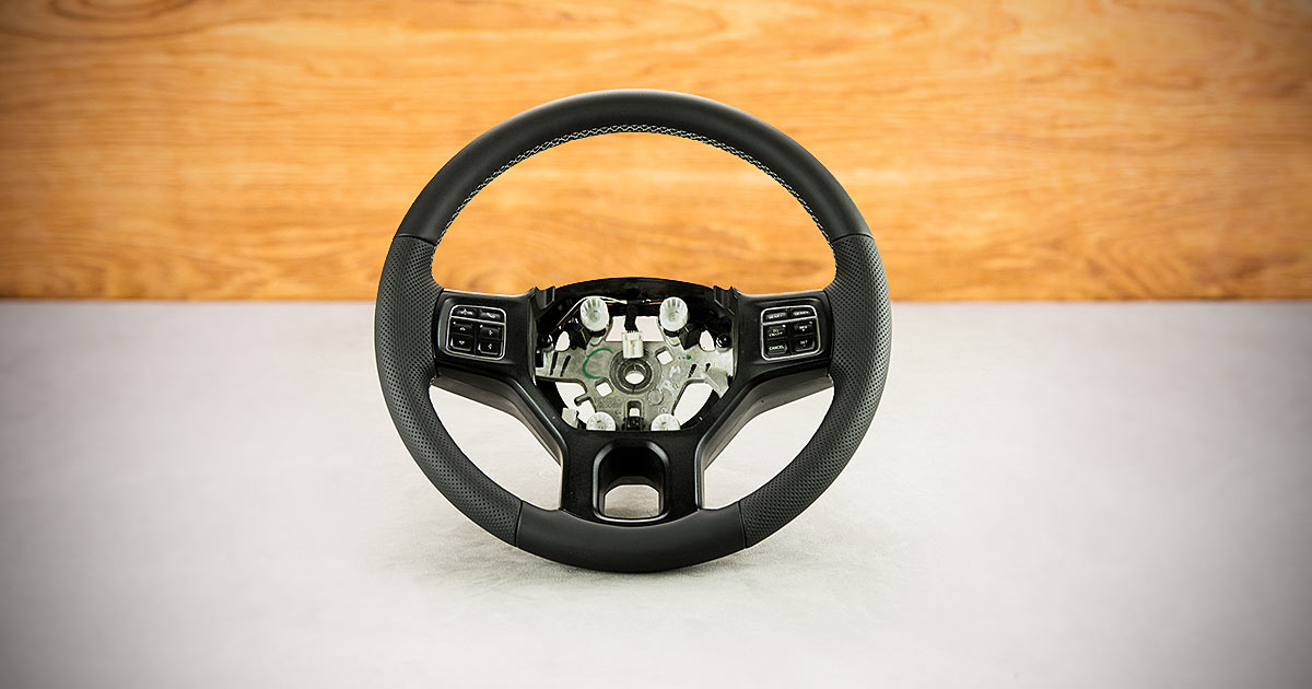 Obszycie kierownicy Dodge Ram Obszycie kierownicy Dodge Ram